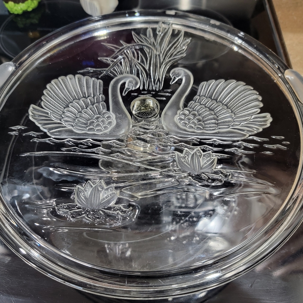 Mikasa Swan Cake Stand circa 1980's. Vintage.